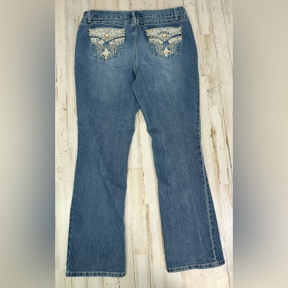 Cato Premium Jeans Women's 14 38x31 Blue Straight Leg Mid Rise